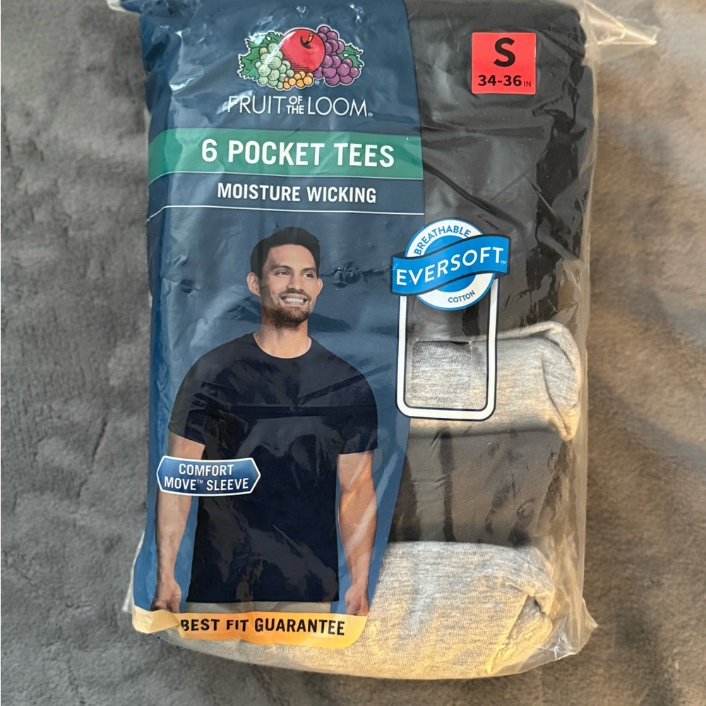 Fruit of the Loom Men's Black and Gray Pocket shirts